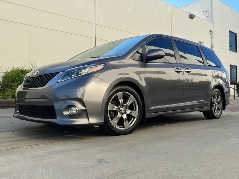 2017 Toyota Sienna for sale at New City Auto - Retail Inventory in South El Monte CA