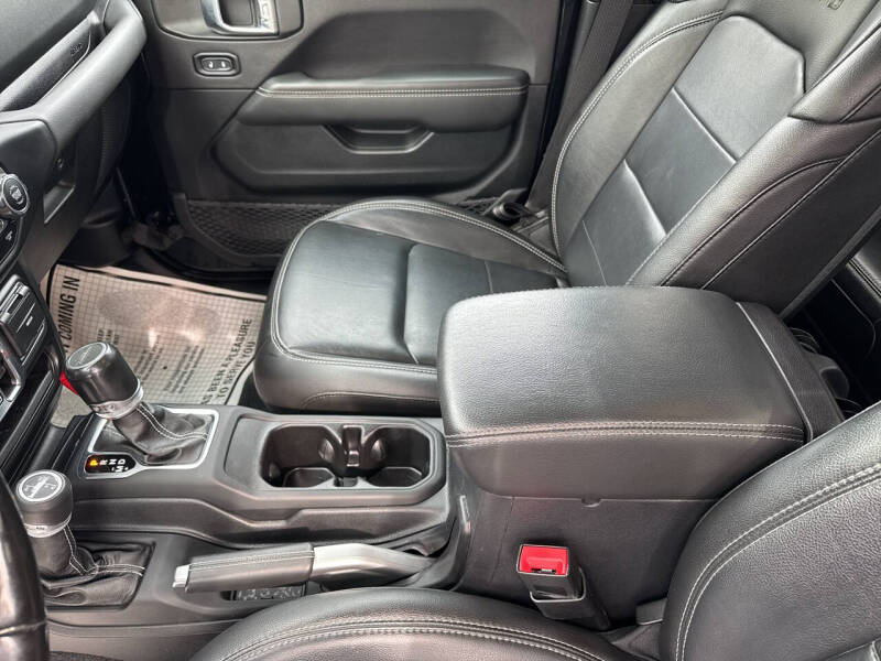 2021 Jeep Gladiator Overland