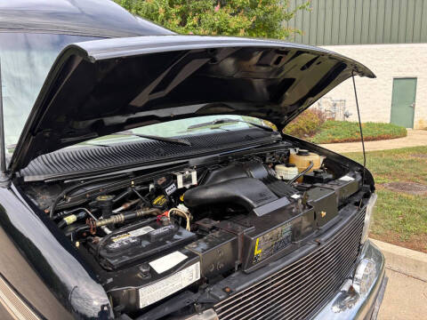 2003 Ford E-Series E-250 SD