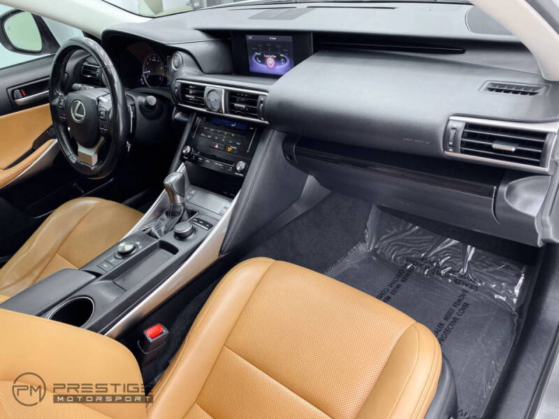 2017 Lexus IS 300