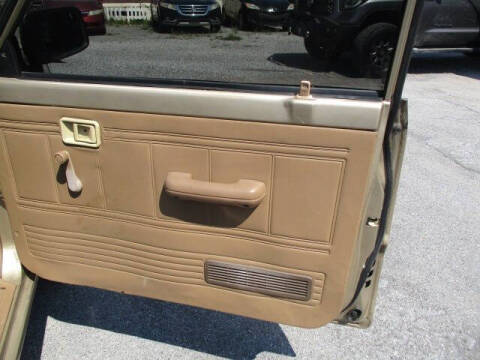 1987 Mazda B-Series B2000 LX