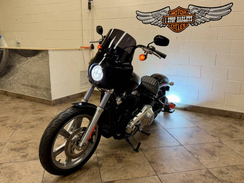 2022 Harley Davidson Softail Standard