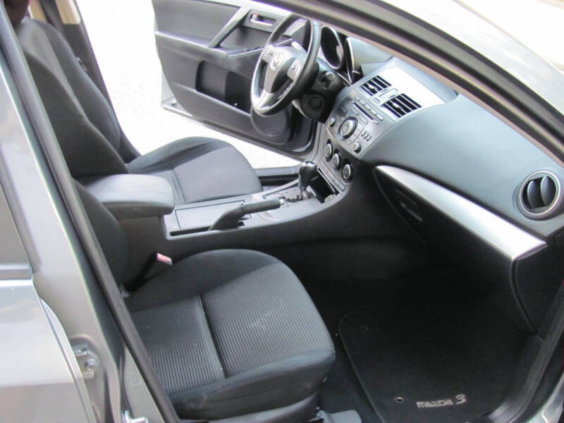 2013 Mazda MAZDA3 i Touring