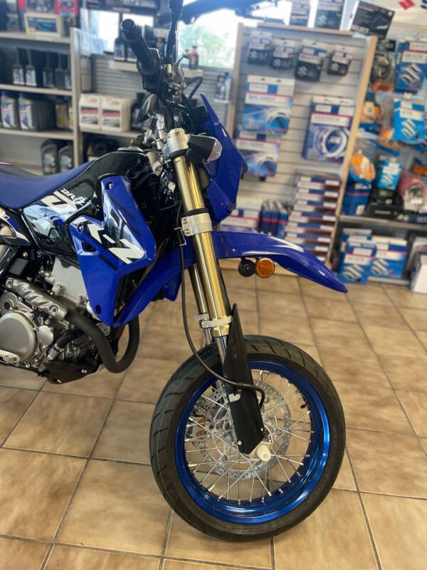 2024 Suzuki DR-Z400SM