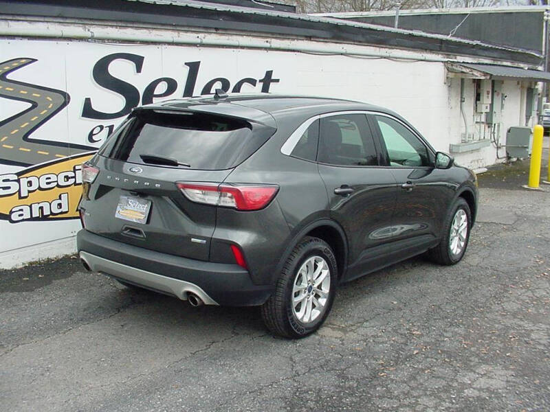 2020 Ford Escape SE
