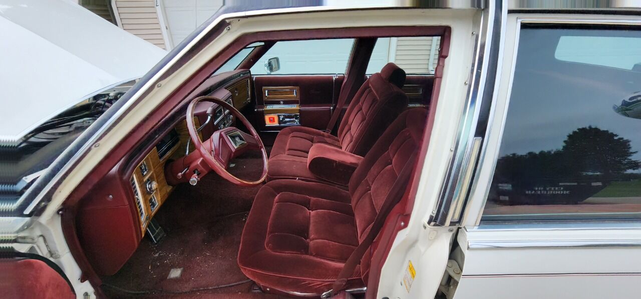 1984 Cadillac Fleetwood Brougham 86