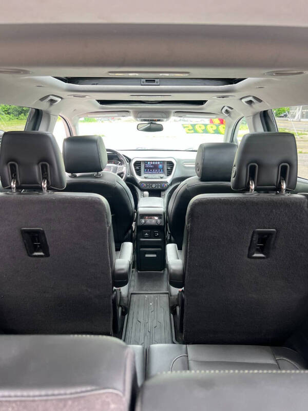 2017 GMC Acadia SLT-1