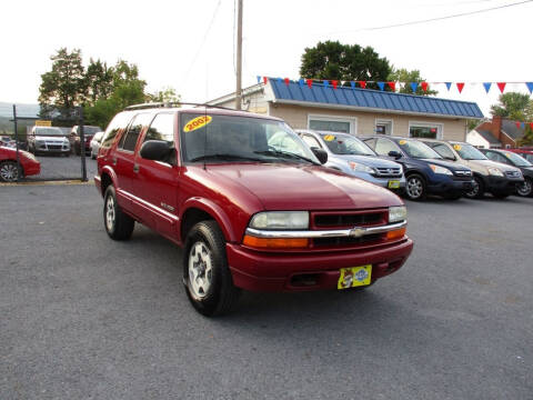 2002 Chevrolet Blazer for sale at Supermax Autos in Strasburg VA