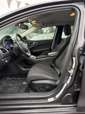 2015 Chrysler 200 Limited