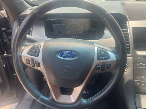 2015 Ford Taurus SEL