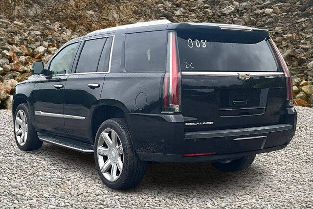 2017 Cadillac Escalade Standard