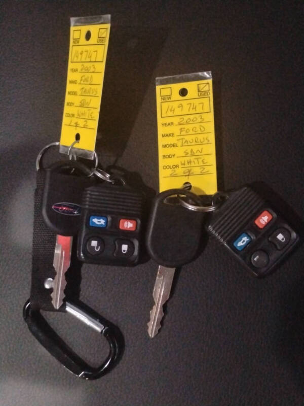 2003 Ford Taurus SES