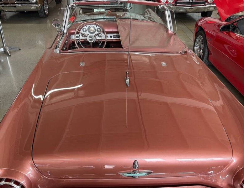 1957 Ford Thunderbird