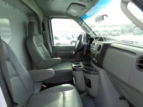 2010 Ford E-Series E-350 SD