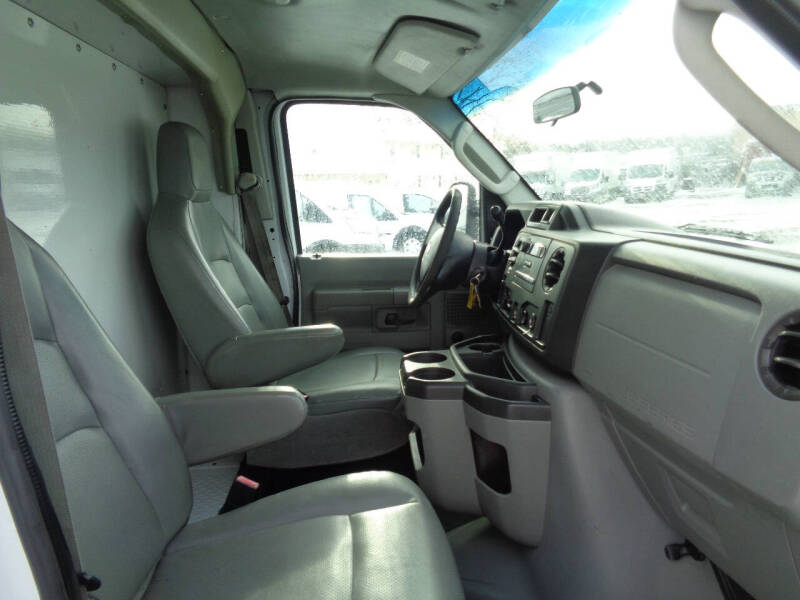 2010 Ford E-Series E-350 SD