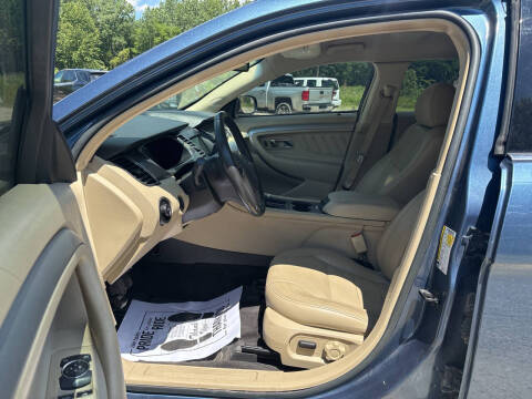 2018 Ford Taurus SEL