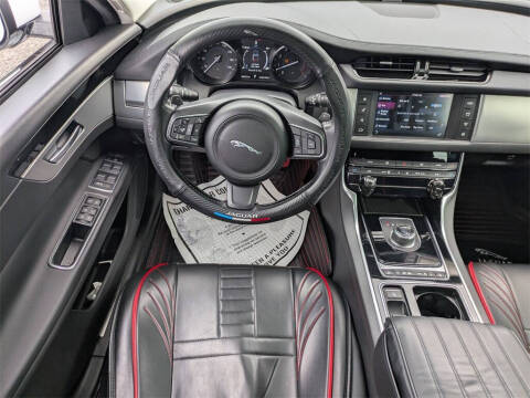 2017 Jaguar XF 35t Premium