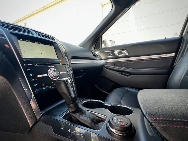 2017 Ford Explorer Sport