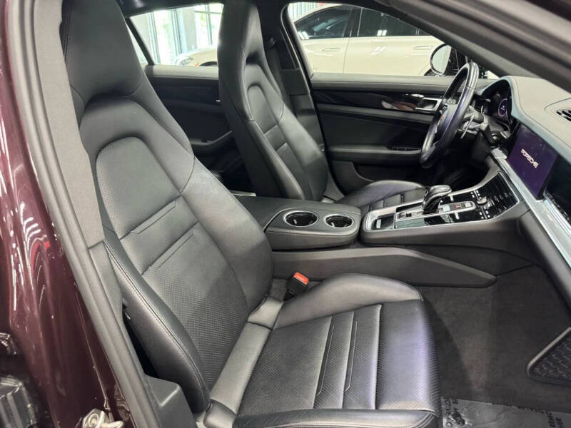 2022 Porsche Panamera