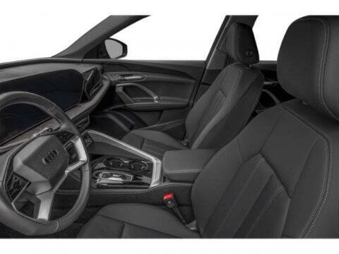 2025 Audi Q5 quattro Premium TFSI