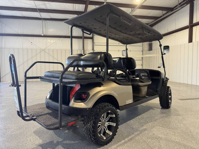 2020 E-Z-GO Express L6