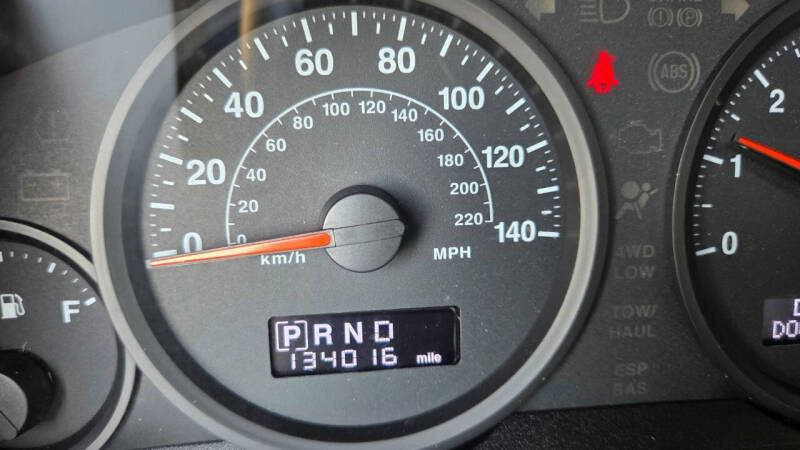 2010 Jeep Commander Sport