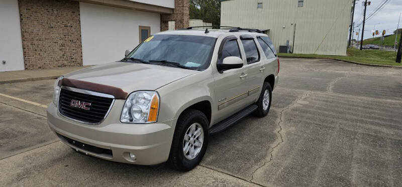 2010 GMC Yukon SLT1 photo 2