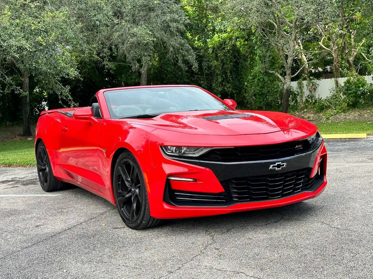 2019 CHEVROLET Camaro Convertible - $39,995