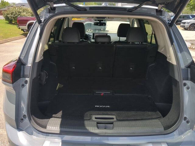 2025 Nissan Rogue SL