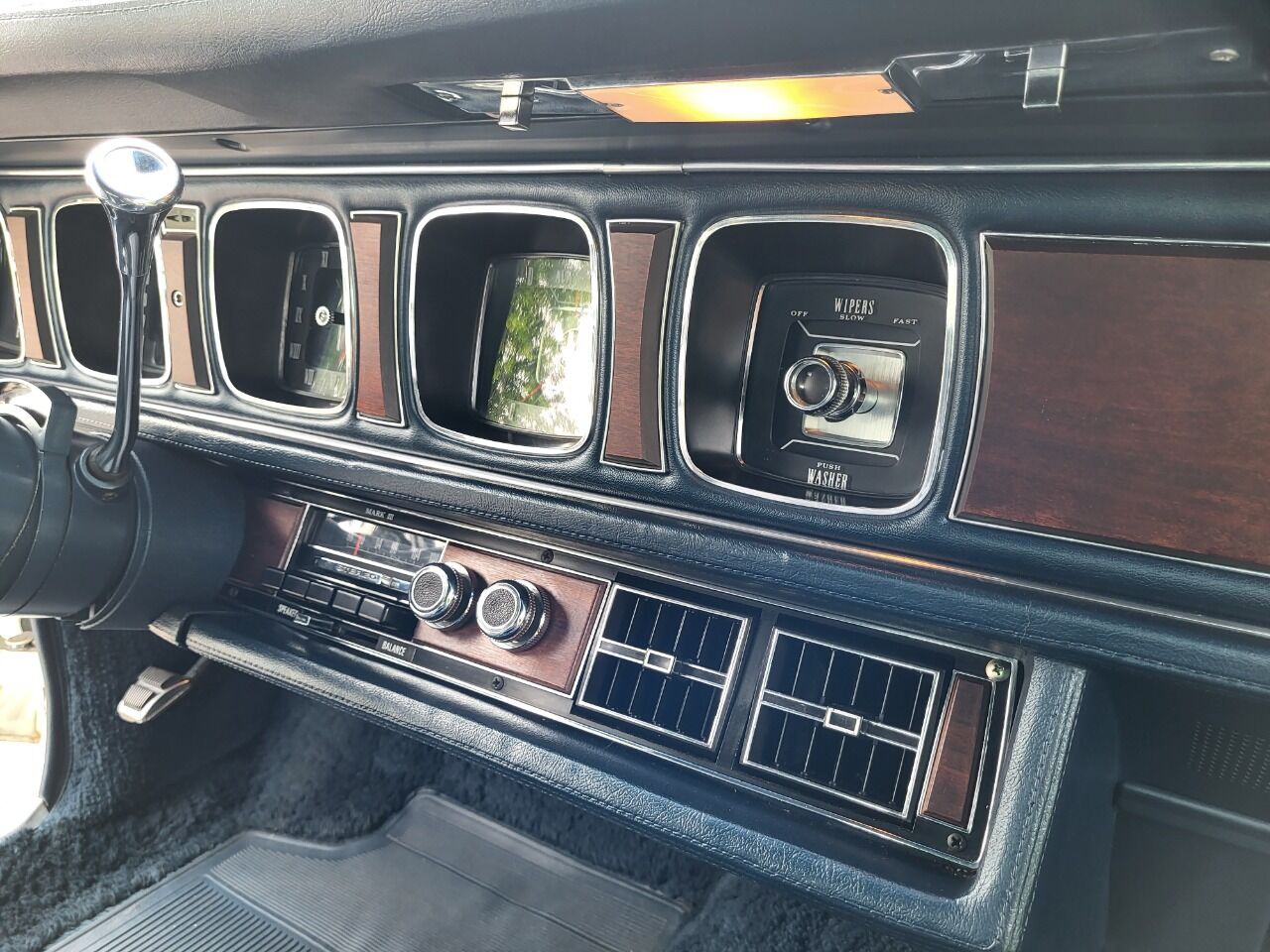 1971 Lincoln Continental 209