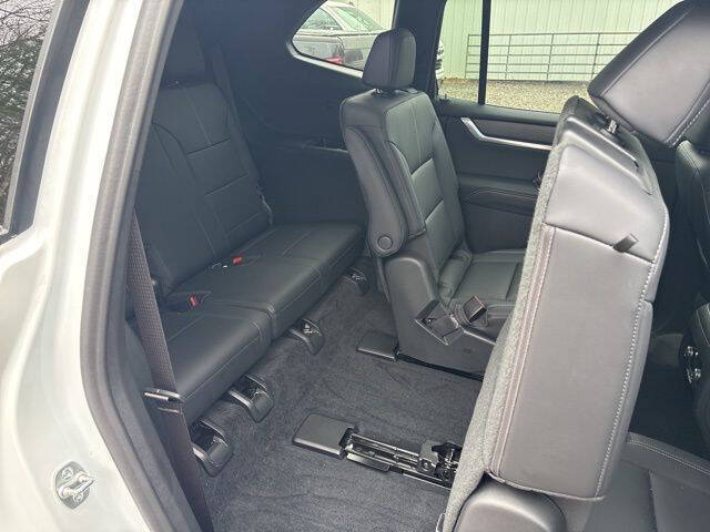 2024 GMC Acadia Elevation