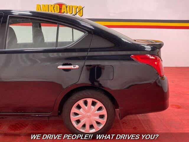 2019 Nissan Versa SV