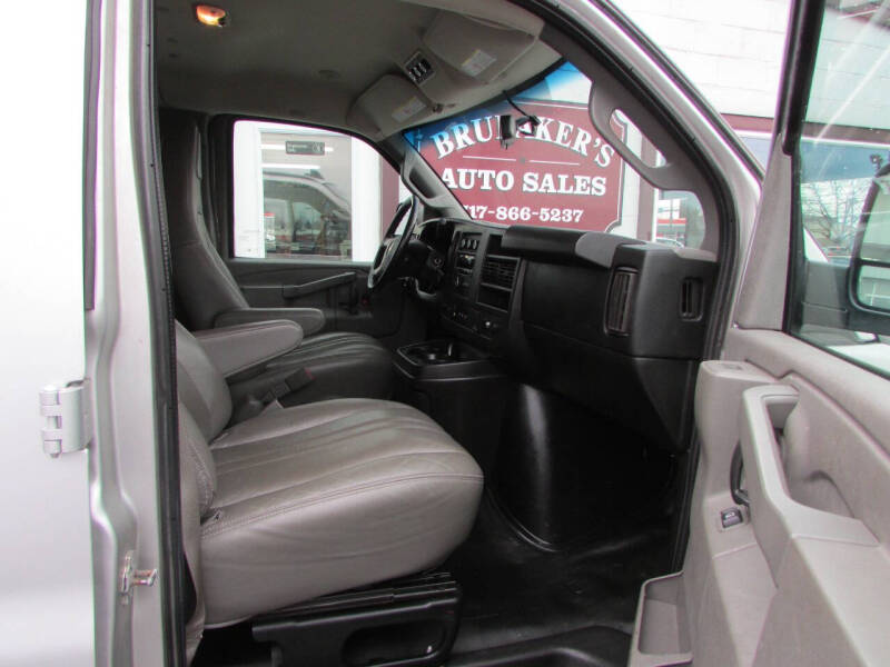 2017 Chevrolet Express LS 2500