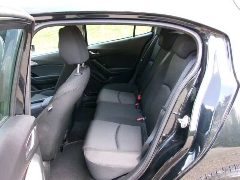 2018 Mazda MAZDA3 Sport