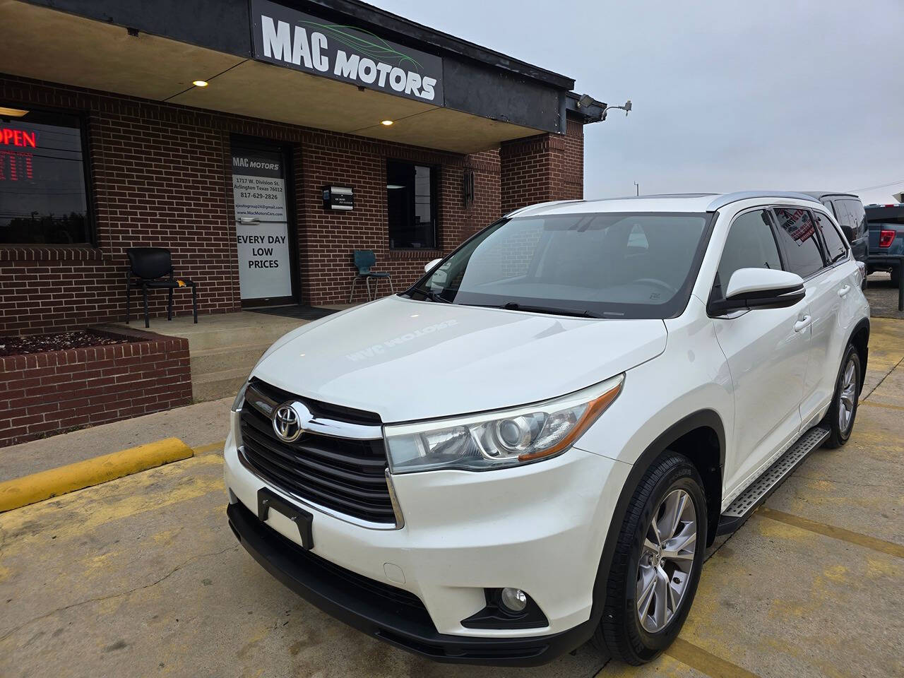 2015 Toyota Highlander for sale at Mac Motors in Arlington, TX