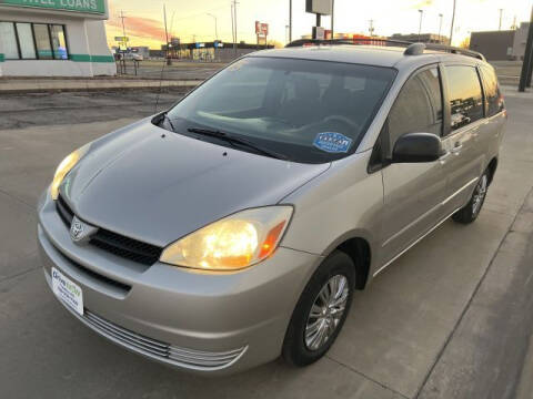 2005 Toyota Sienna for sale at DRIVE NOW in Wichita KS