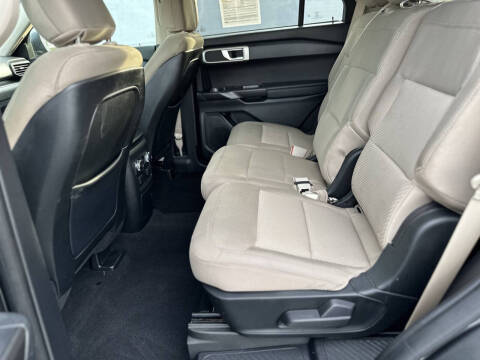 2020 Ford Explorer