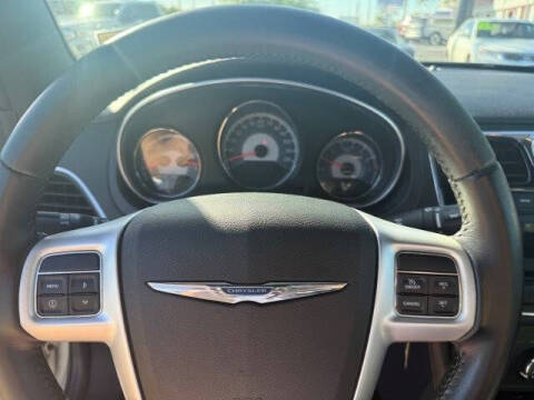 2012 Chrysler 200 Touring