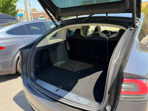 2019 Tesla Model X Standard Range