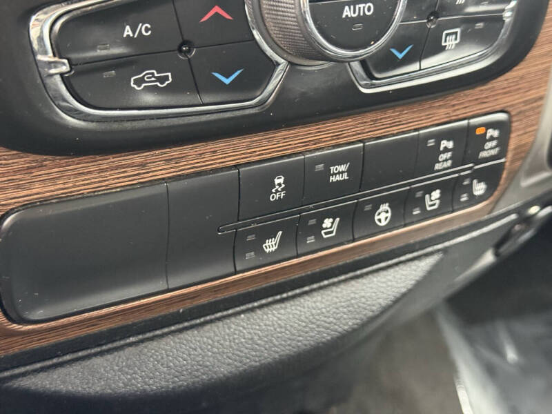 2017 RAM 1500 Laramie