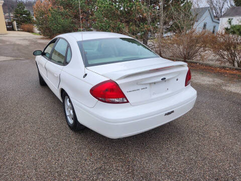 2004 Ford Taurus SES