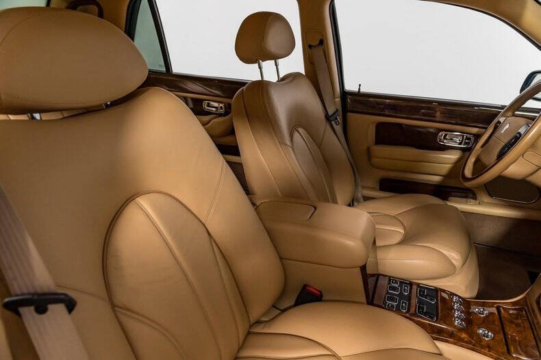 2001 Rolls-Royce Park Ward