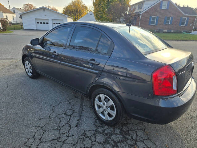 2010 Hyundai ACCENT for sale at QUEENSGATE AUTO SALES in York, PA