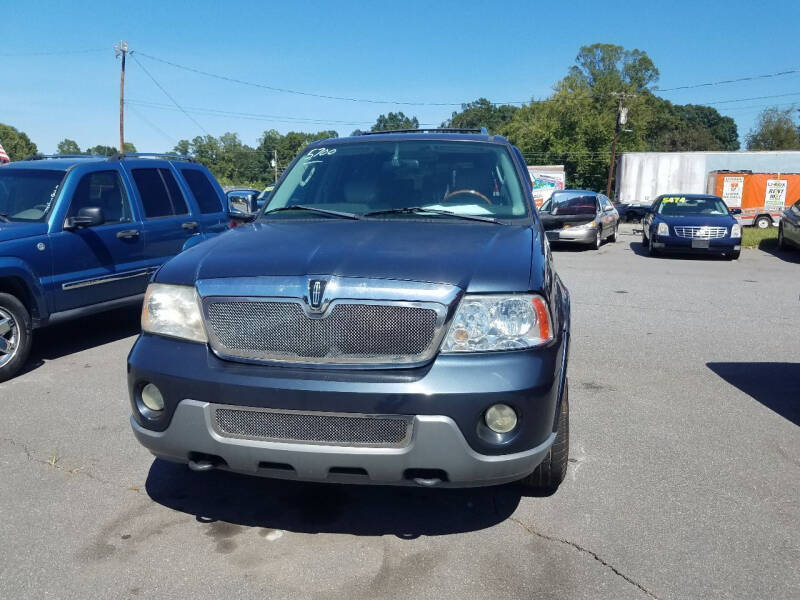 2004 Lincoln Navigator for sale at Wheel'n & Deal'n in Lenoir NC