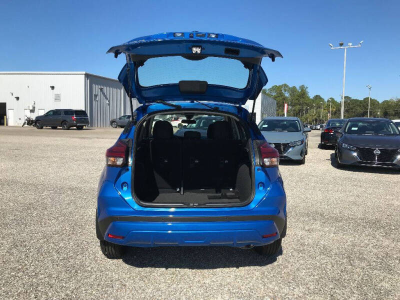 2025 Nissan Kicks Play S