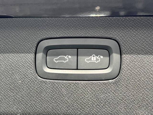 2023 Volvo XC90 B6 Plus Bright Theme 7P