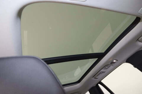 2022 Volvo XC90 T6 Momentum 7-Passenger