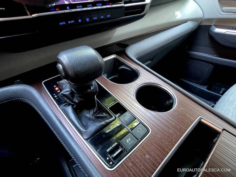 2021 Toyota Sienna LE 8-Passenger