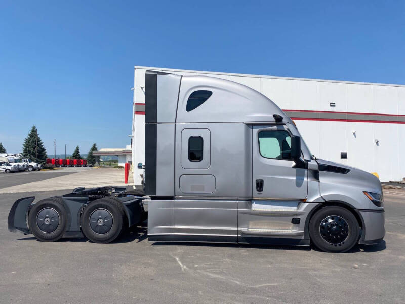 2026 Freightliner Cascadia