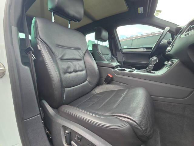 2017 Volkswagen Touareg V6 Wolfsburg